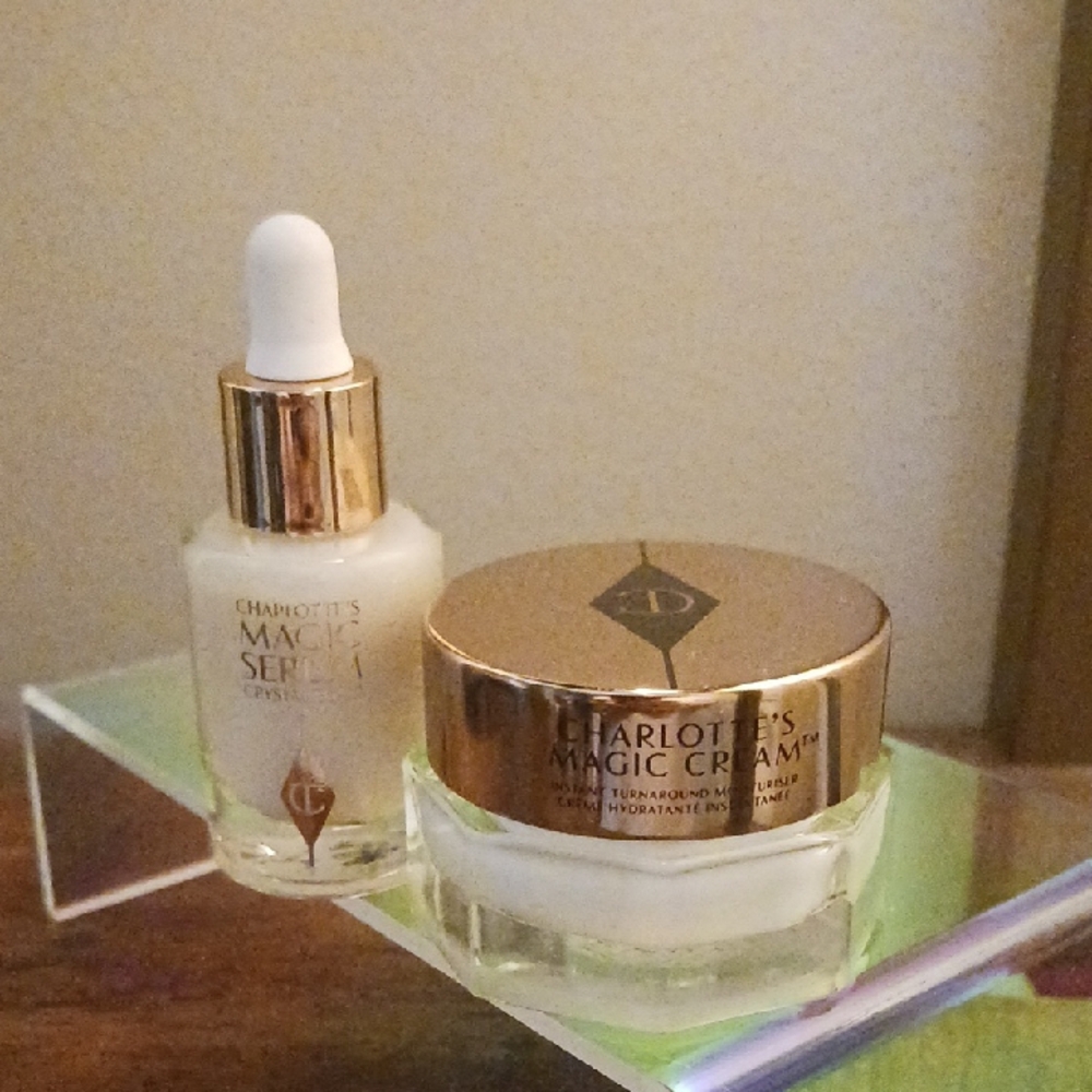 Charlotte Tilbury Magic Cream and Serum Set - Gold and White